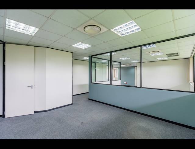 214M² OFFICE TO LET IN WESTVILLE